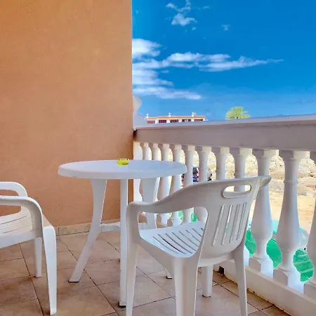 Ocean Front With Pool Апартаменты
