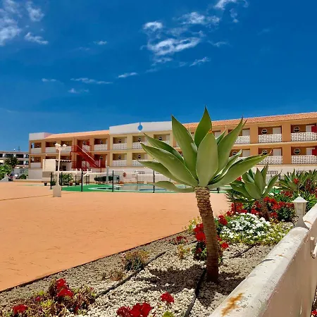 Ocean Front With Pool شقة